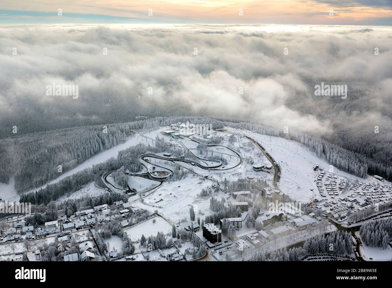 Cloud cover aerial hi-res stock photography and images - Alamy