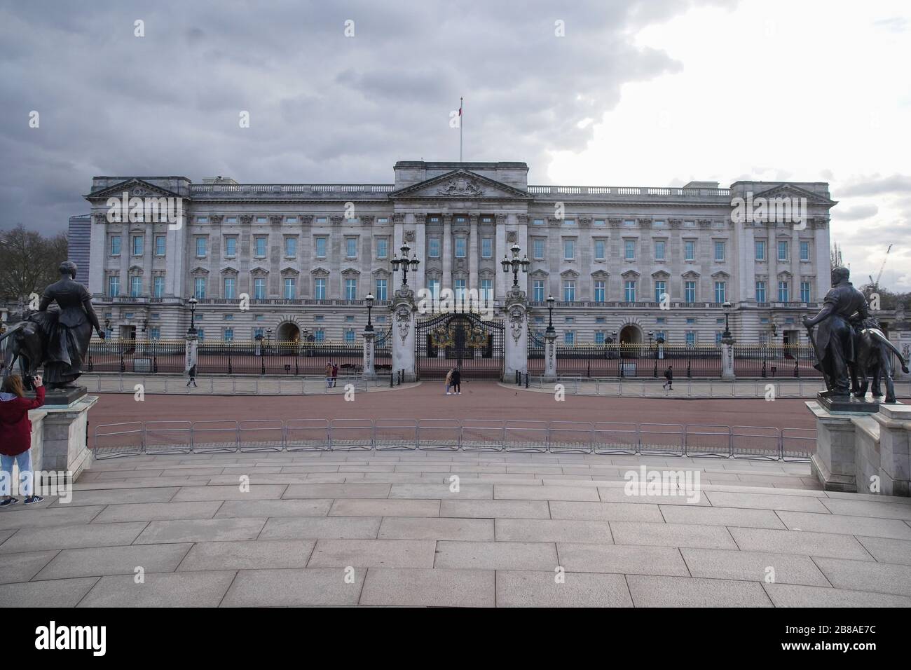 London Uk 20th Mar 2020 Photo Taken On March 20 2020 Shows The Buckingham Palace One