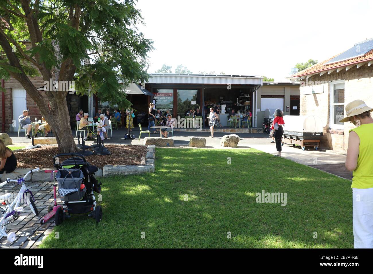 Coal loader cafe hires stock photography and images Alamy