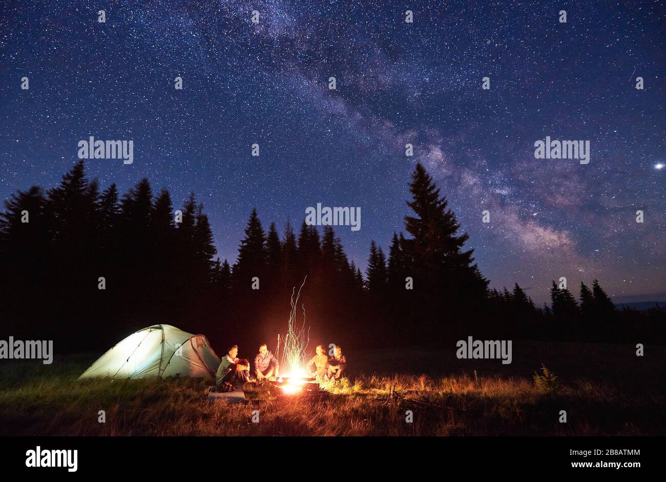 Tent Camp Night Group High Resolution Stock Photography And Images Alamy