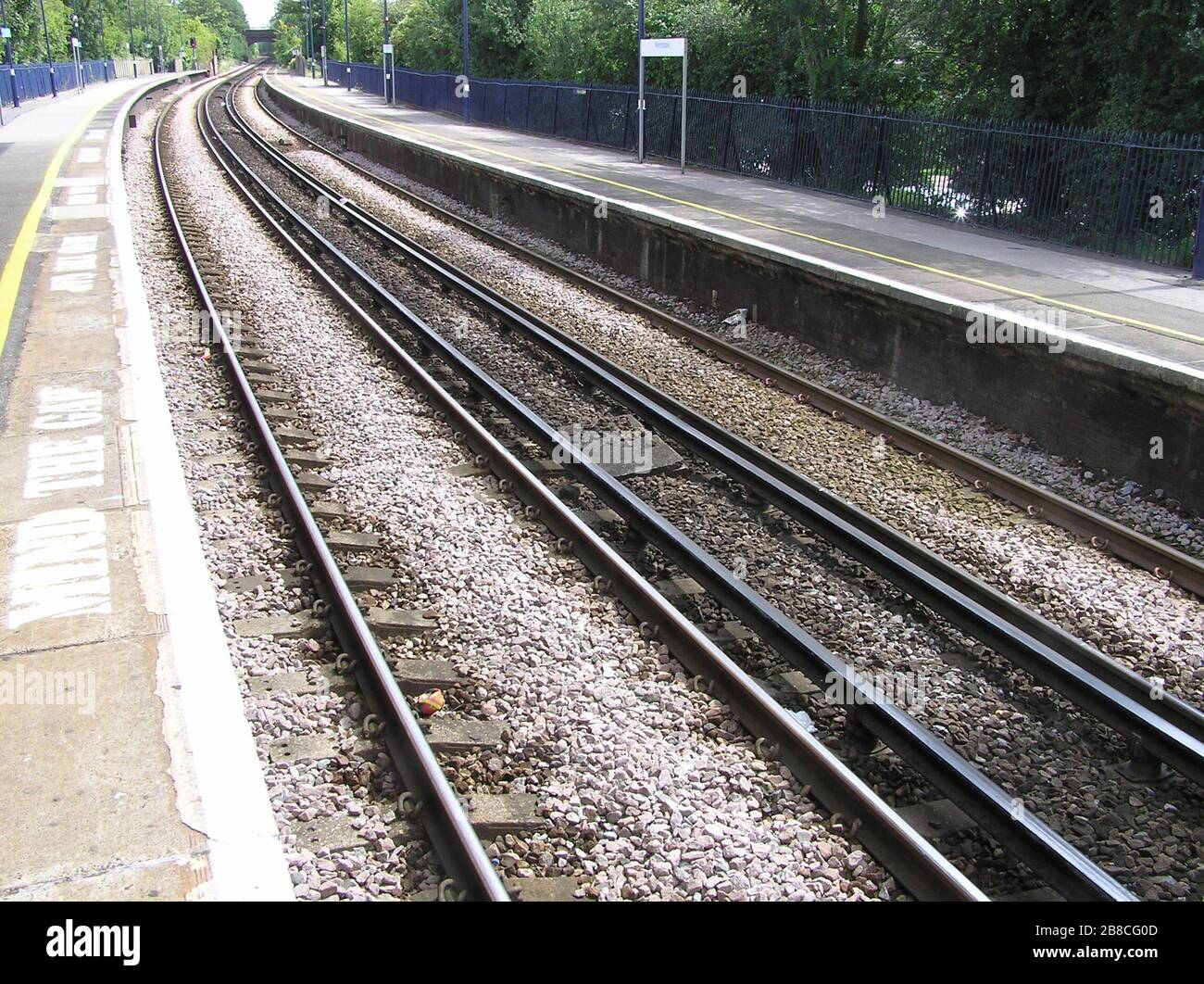 Continuously welded rail track with conductor rail hires stock