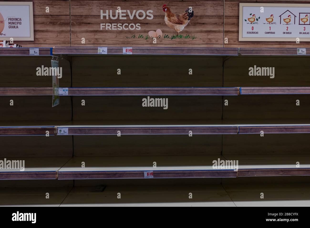 Supermarket empty shelves Stock Photo Alamy