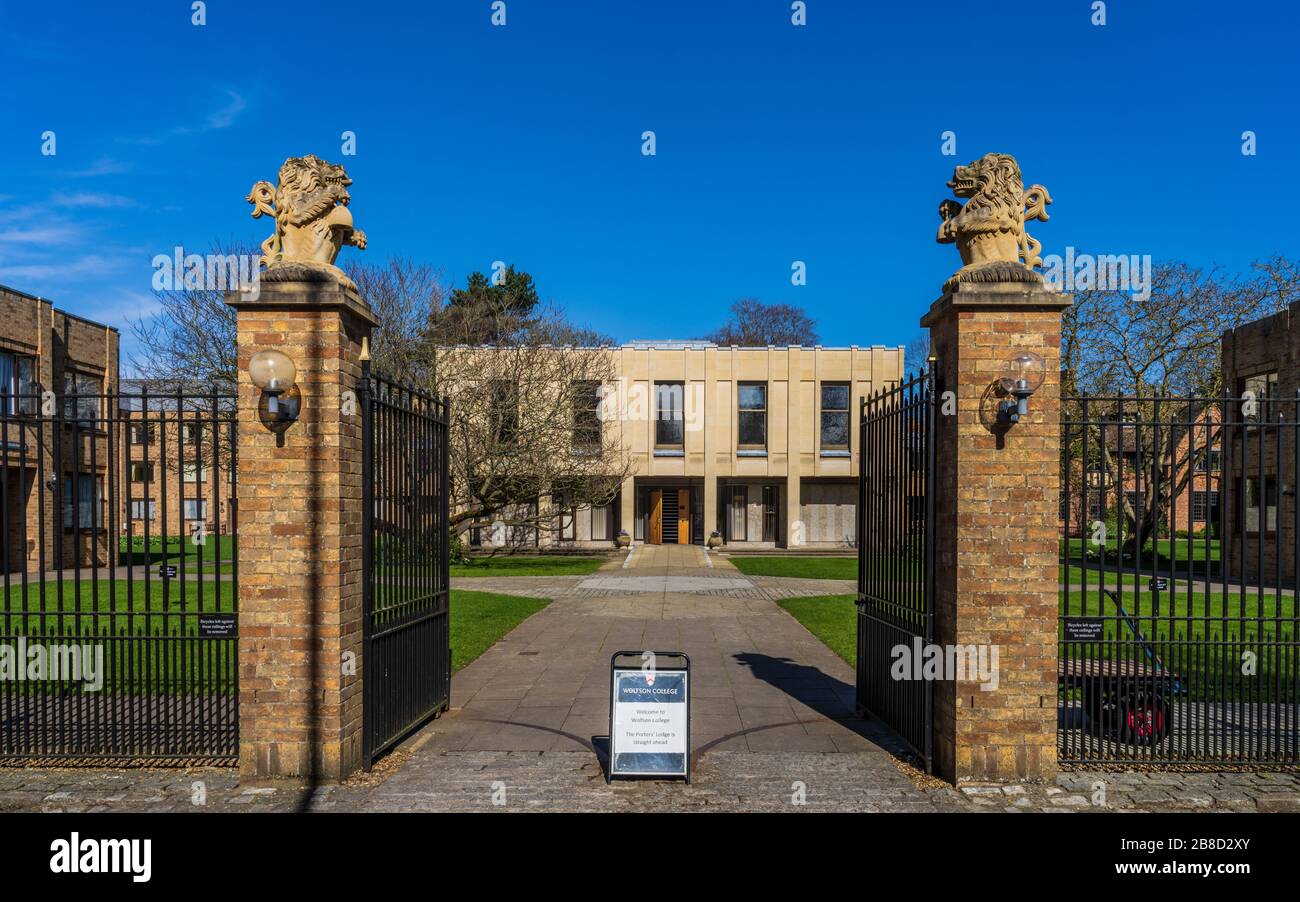 Wolfson College entrance, University of Cambridge. Founded 1965 as University College renamed in 1972 to reflect benefactors the Wolfson Foundation. Stock Photo