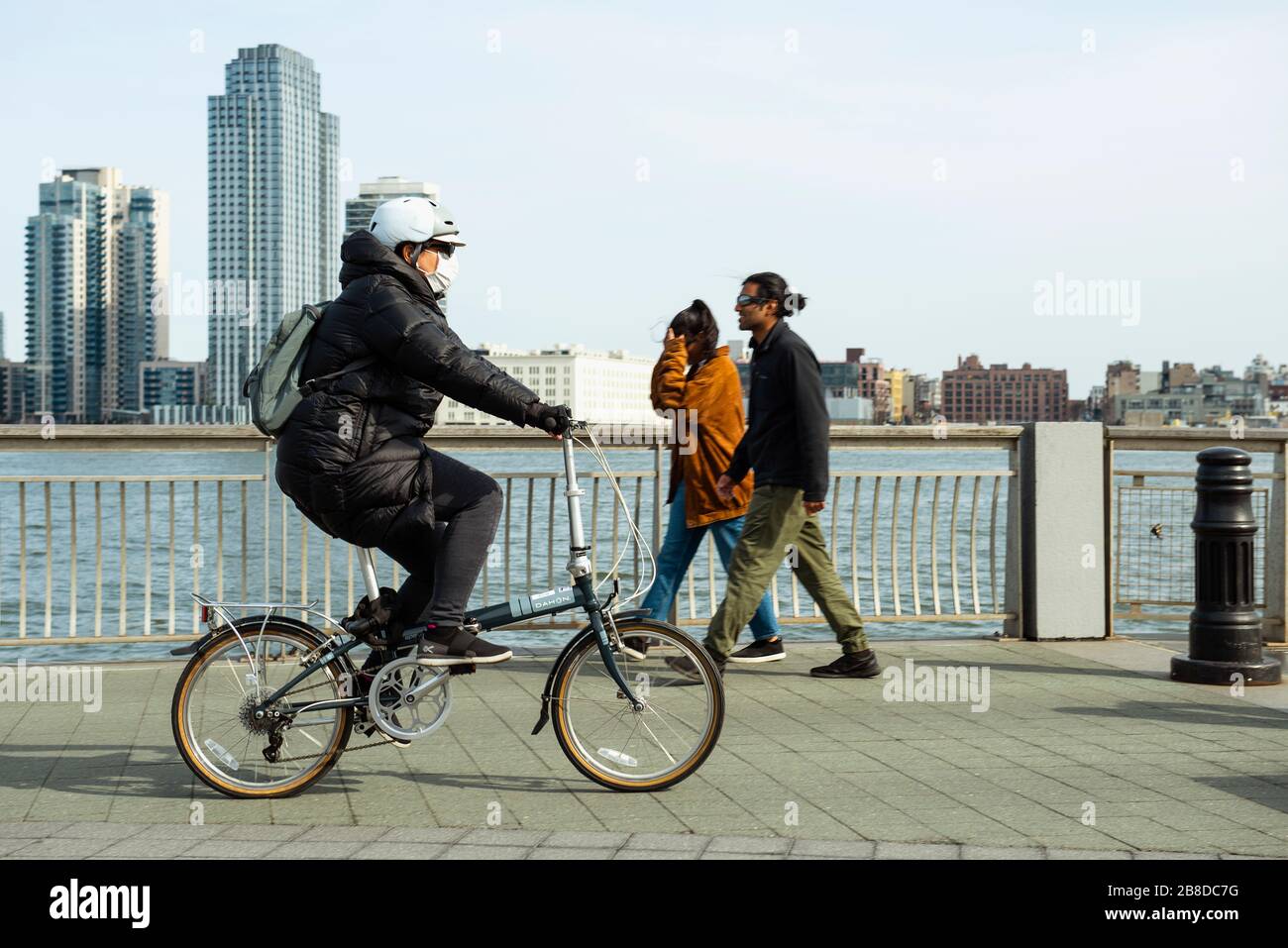 The East River Park in NYC on March 18, 2020 during the Coronavirus COVID-19 epidemic outbreak. Stock Photo