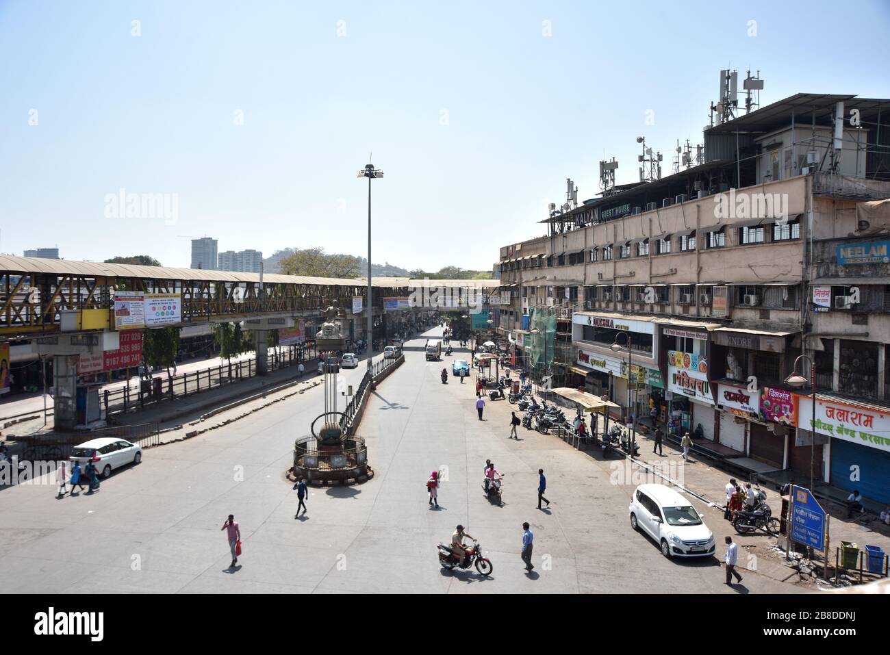 Kalyan railway station hi-res stock photography and images - Alamy