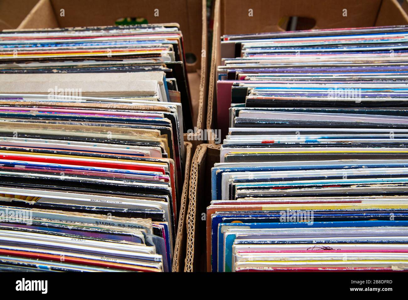 Vinyl for sale old hi-res stock photography and images - Alamy