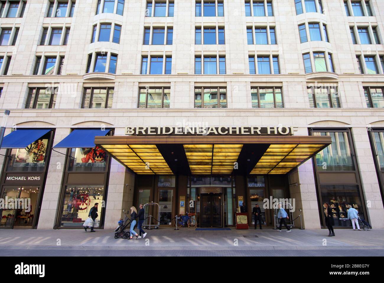 Exterior view of the luxury hotel „Breidenbacher Hof“ on Königsallee. The hotel has a tradition of more than 200 years. Stock Photo