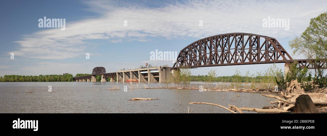The Historic Fourteenth Street Bridge over the Ohio river, connecting Kentucky and Indiana Stock Photo