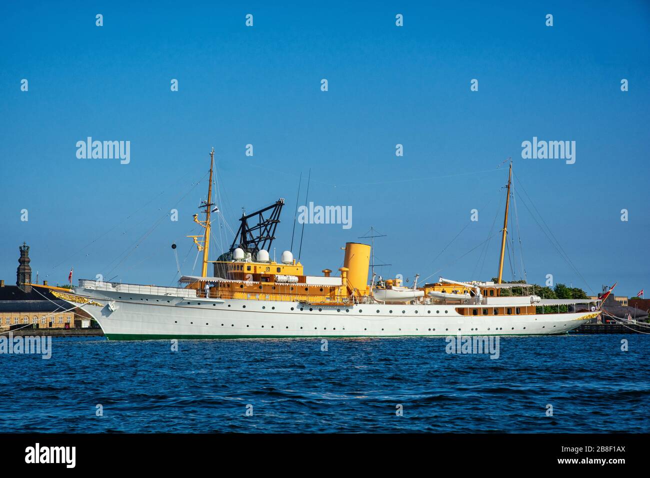 Copenhagen yacht hi-res stock photography and images - Alamy