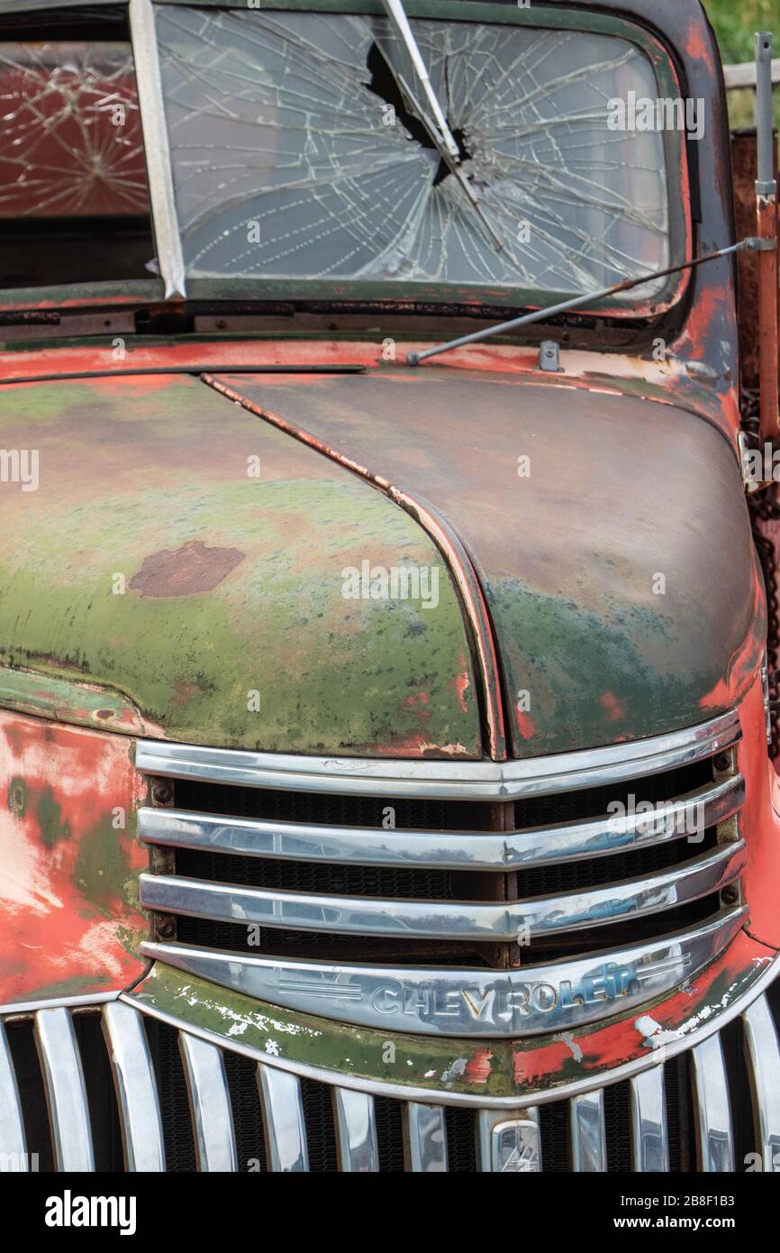 Junk truck hi-res stock photography and images - Alamy
