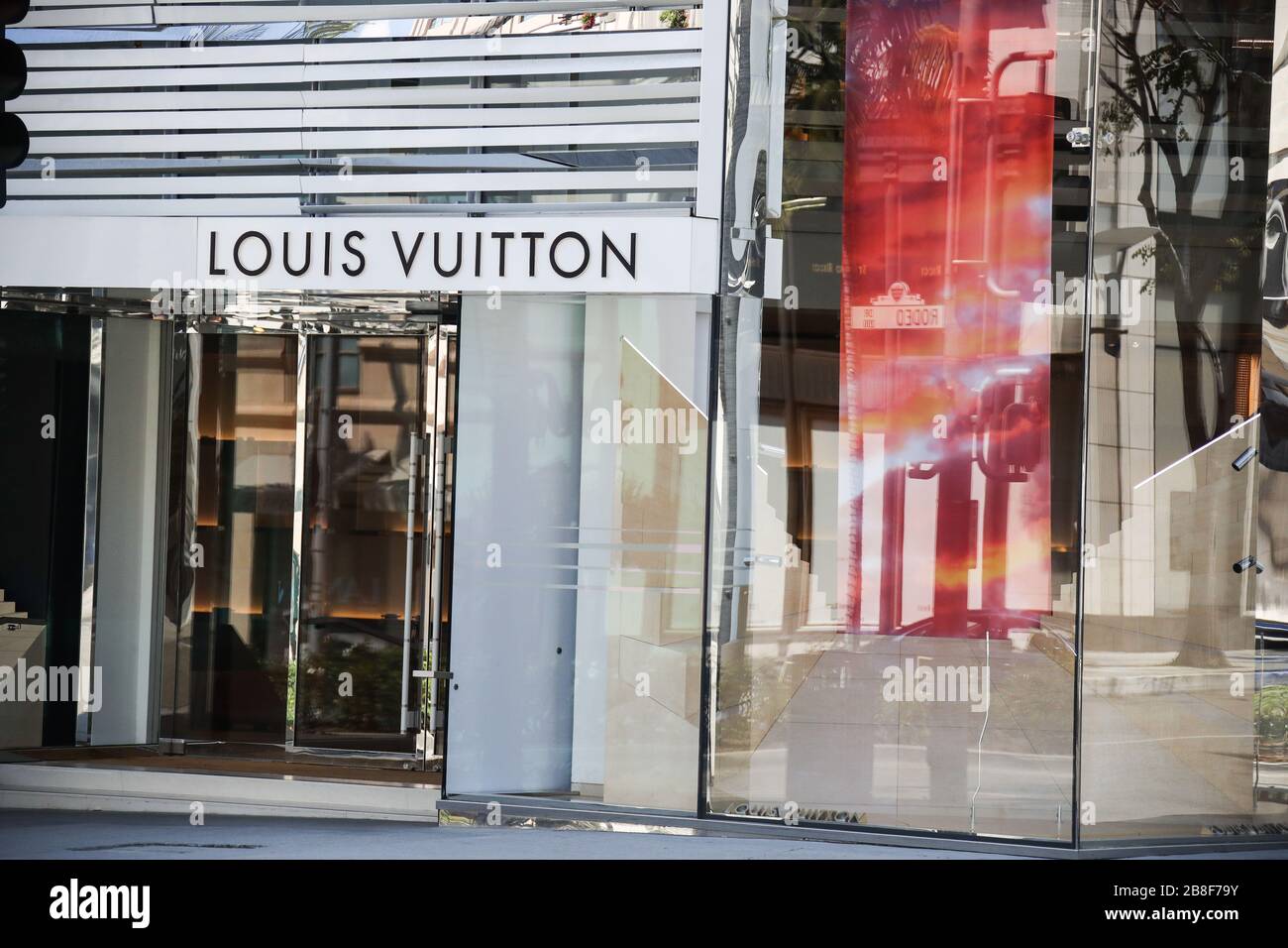 Louis Vuitton Store Rodeo Drive Beverly Hills California United States –  Stock Editorial Photo © 4kclips #257890140