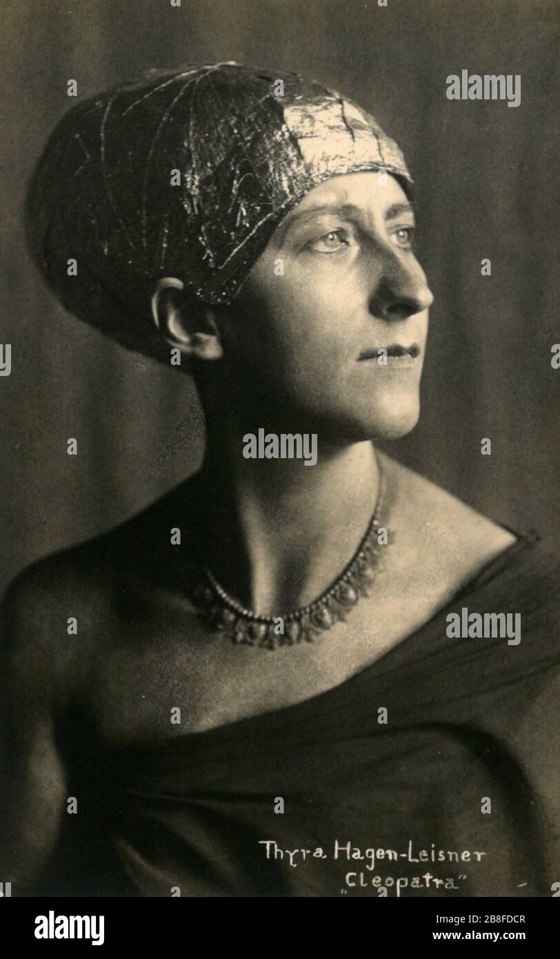 Giulio Cesare Thyra Hagen-Leisner Cleopatra portrait Göttingen 1922. Stock Photo