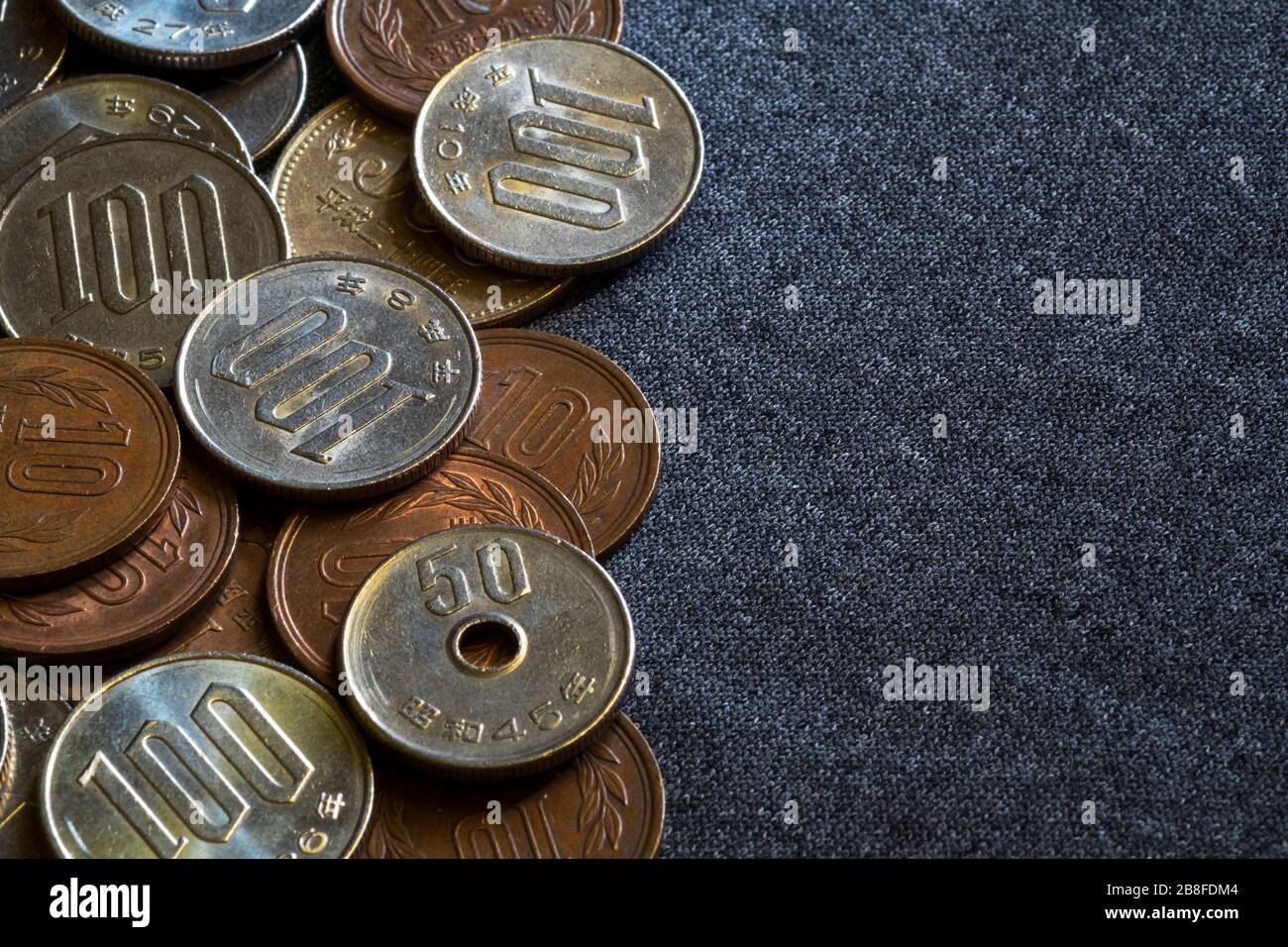 A mix of Japanese Yen coins Stock Photo