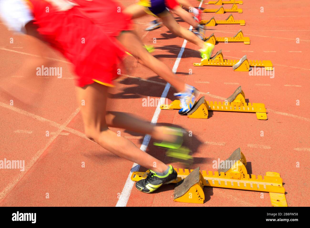 The launching, At the sports meeting, the athletes are starting to run