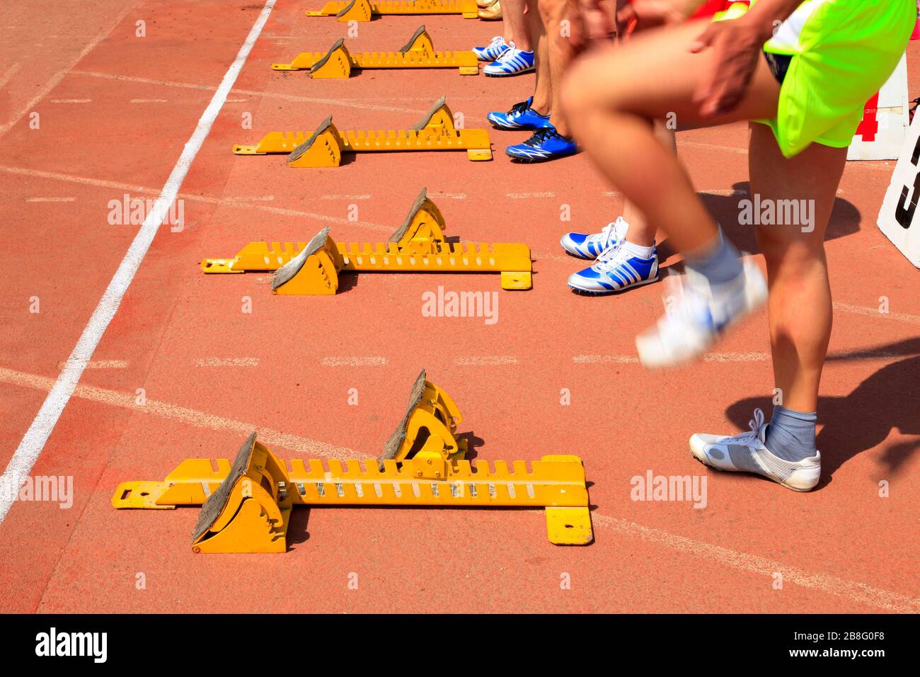 The launching, At the sports meeting, the athletes are starting to run