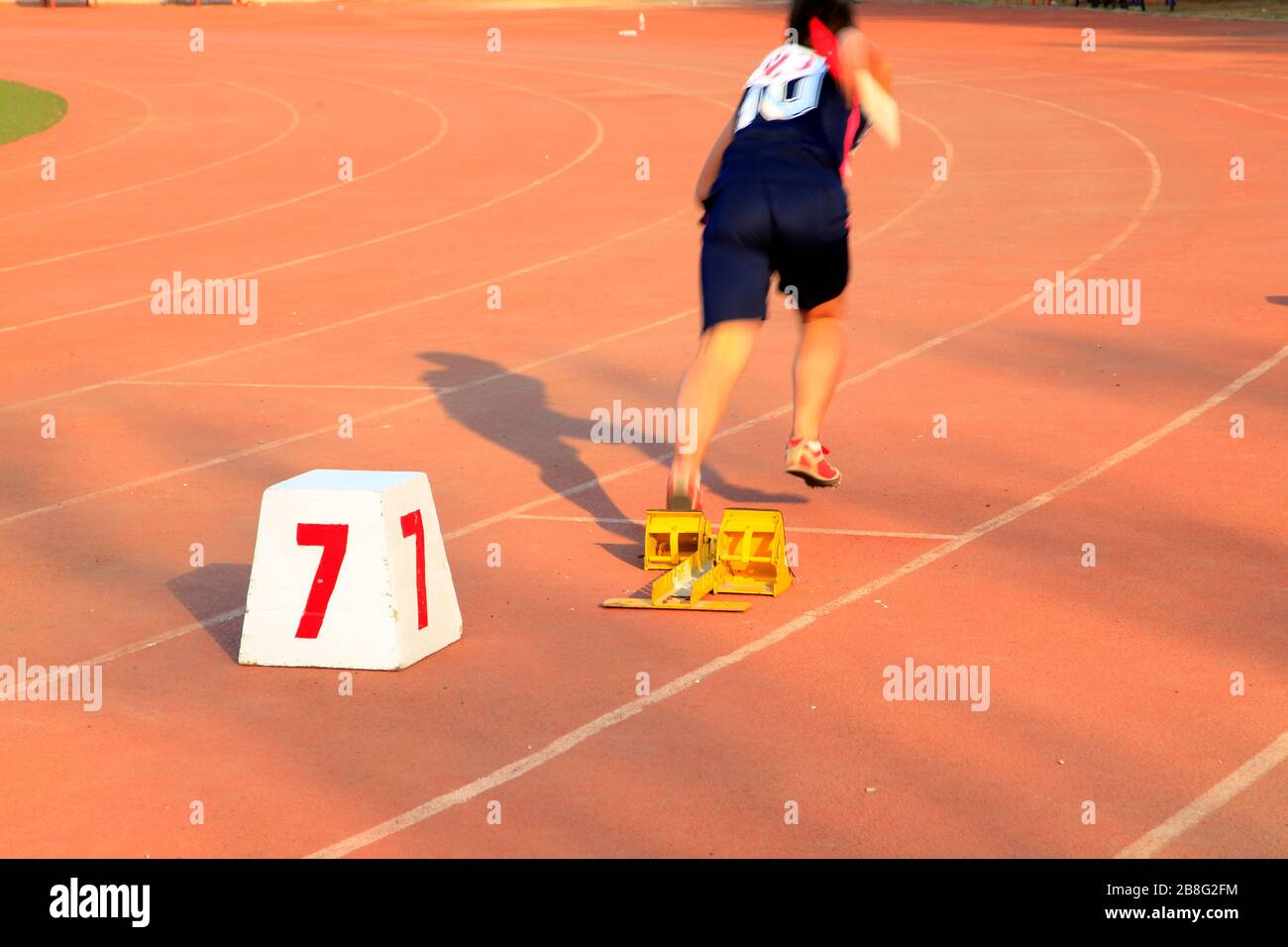 The launching, At the sports meeting, the athletes are starting to run