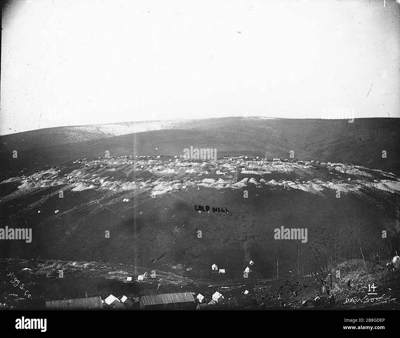 Gold Hill mining operations Yukon Territory ca 1898 (HEGG 197). Stock Photo