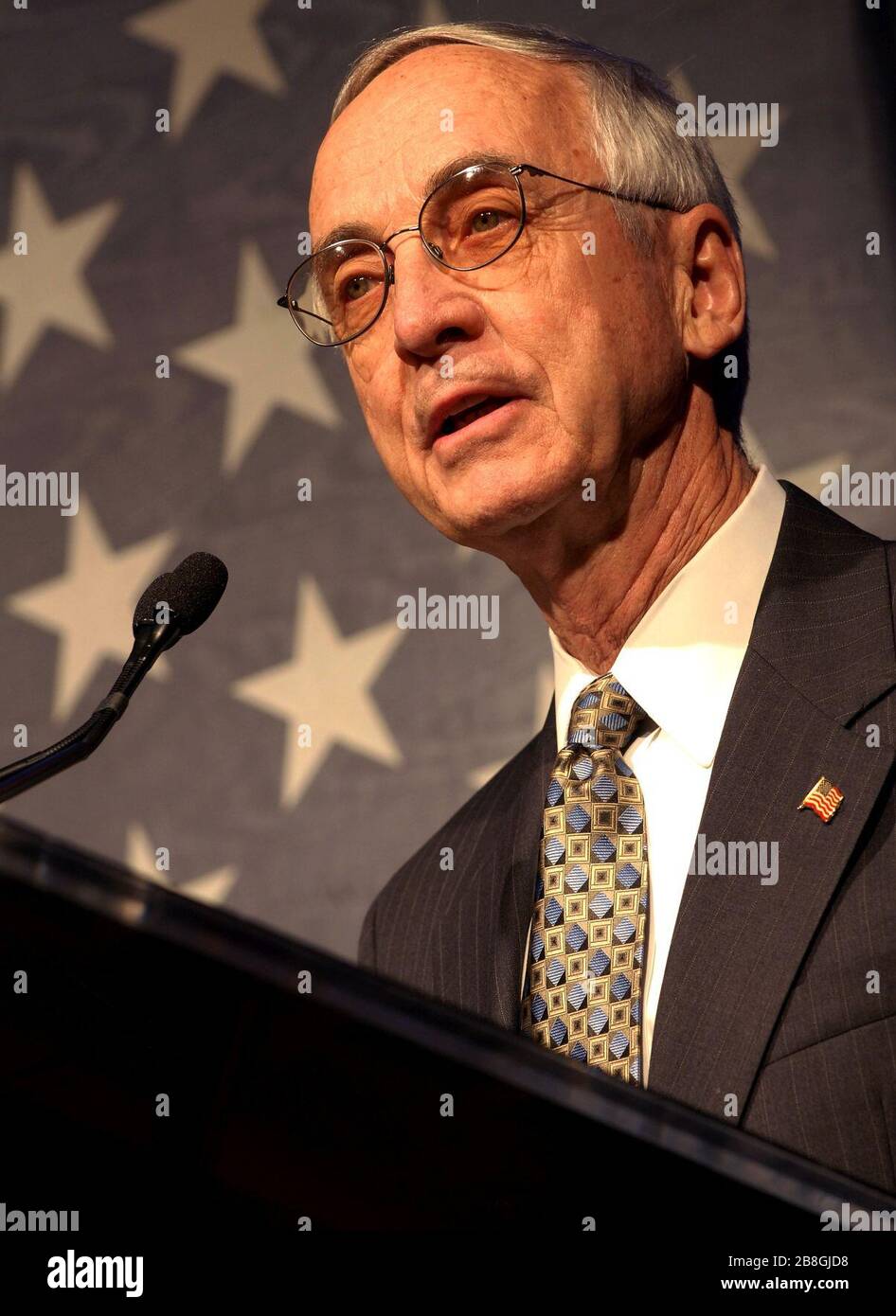 Gordon England at the Pentagon Hall of Heroes inductoin for Woodrow W