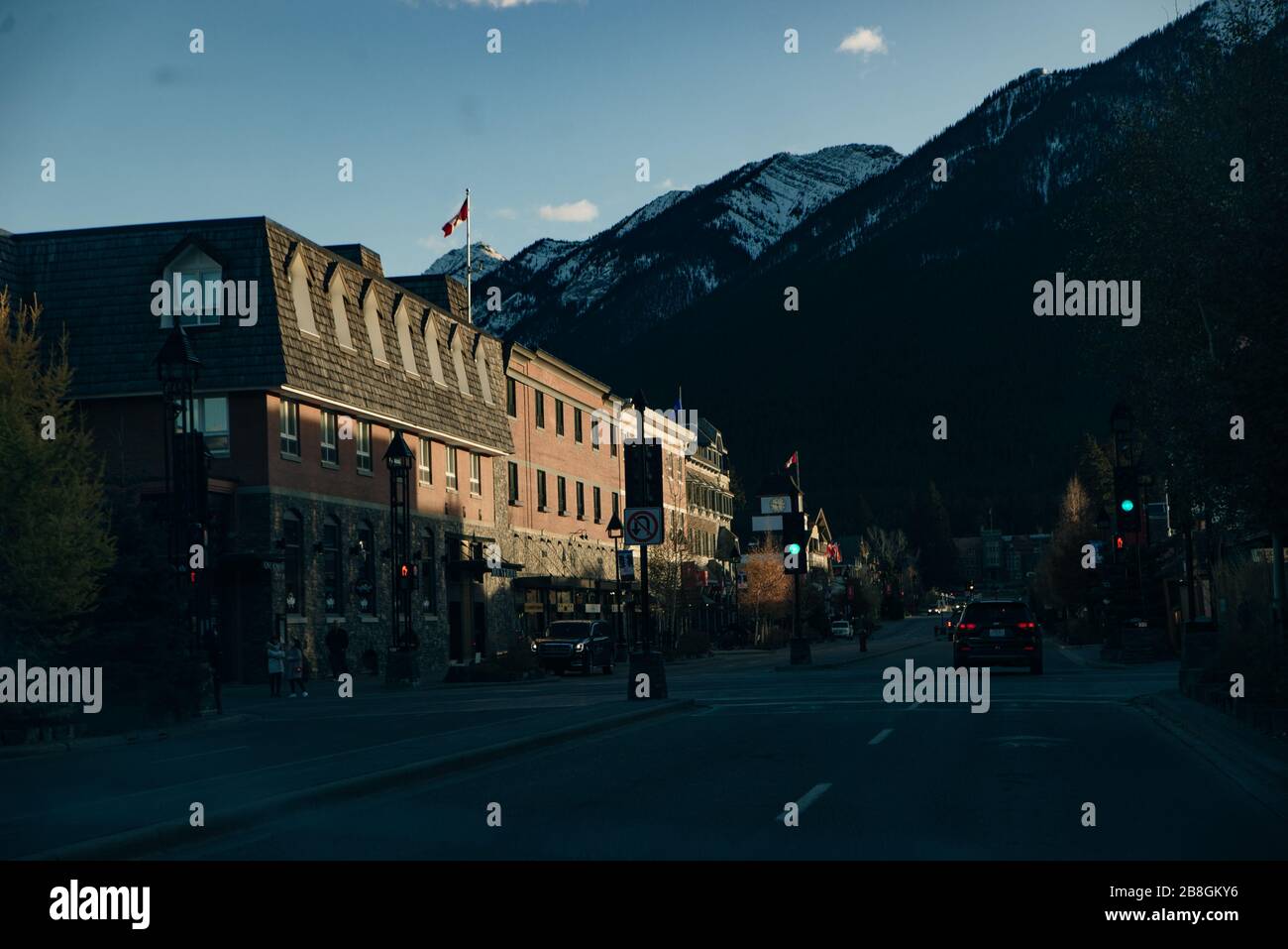 BANFF, ALBERTA, CANADA -dec, 2019 Scenic street view of the Banff Avenue Stock Photo