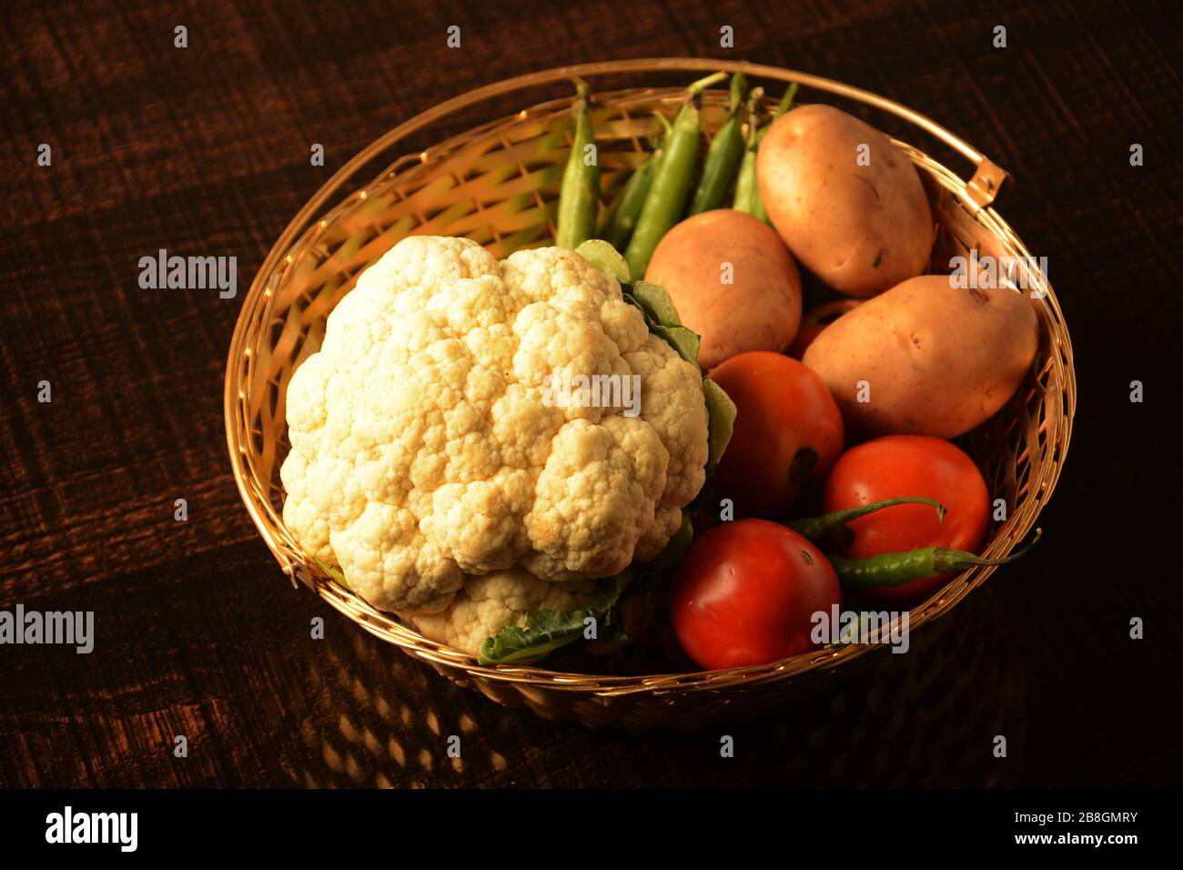 Farm vegetables in the basket. Vegetable fresh garden Stock Photo - Alamy