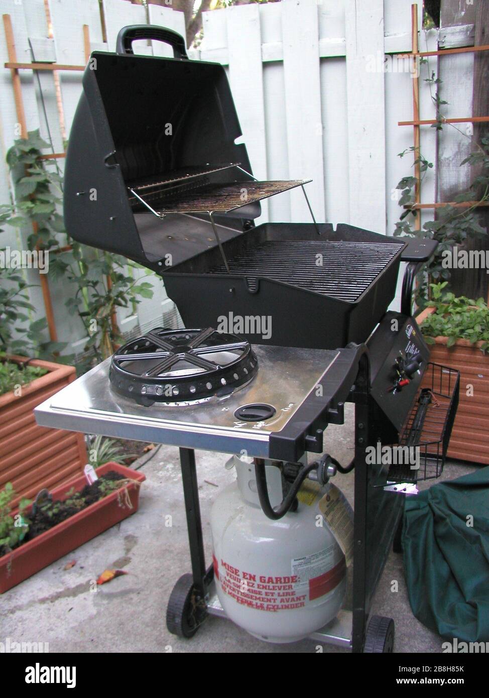 A photo of a propane gas grill hi-res stock photography and images - Alamy