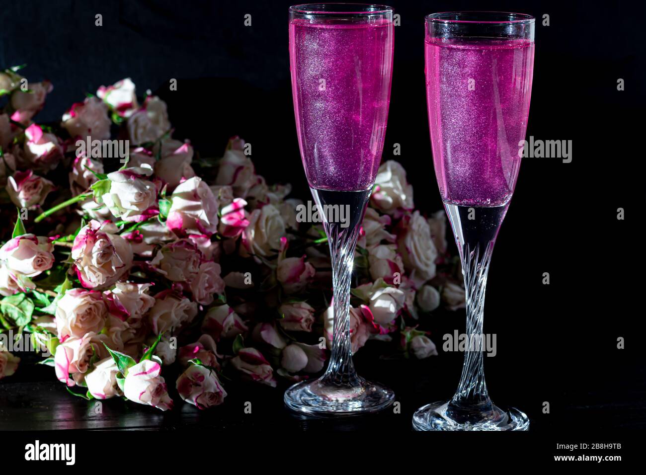 Sparkling brilliant raspberry drink hi-res stock photography and images ...