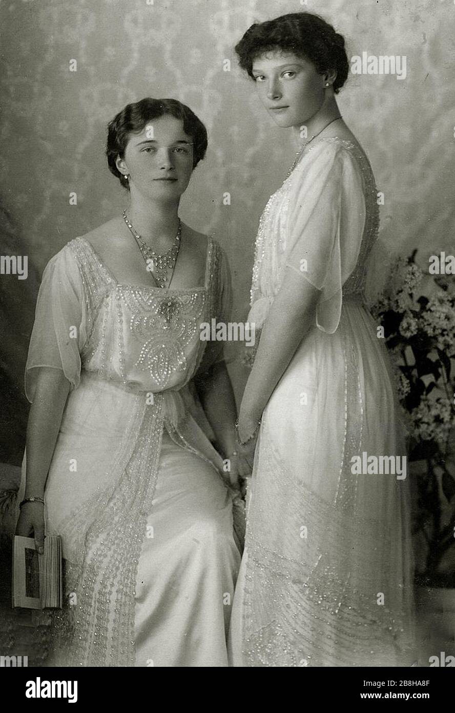 Grand Duchess Olga Nikolaevna of Russia and Grand Duchess Tatiana Nikolaevna of Russia in 1914 in a better version (1). Stock Photo