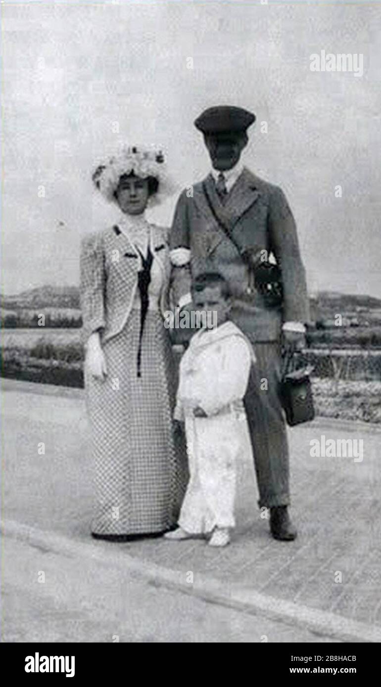 Grand Duke Andrei Vladimirovich Mathilde Kschessinska and their son ...