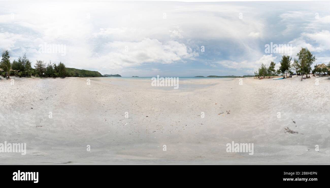 VR 360 panoramic white sand beach, Sattahip, Chon Buri, Thailand, white beach, clear blue sea,  StratoCumulus Cloud in  sky Stock Photo