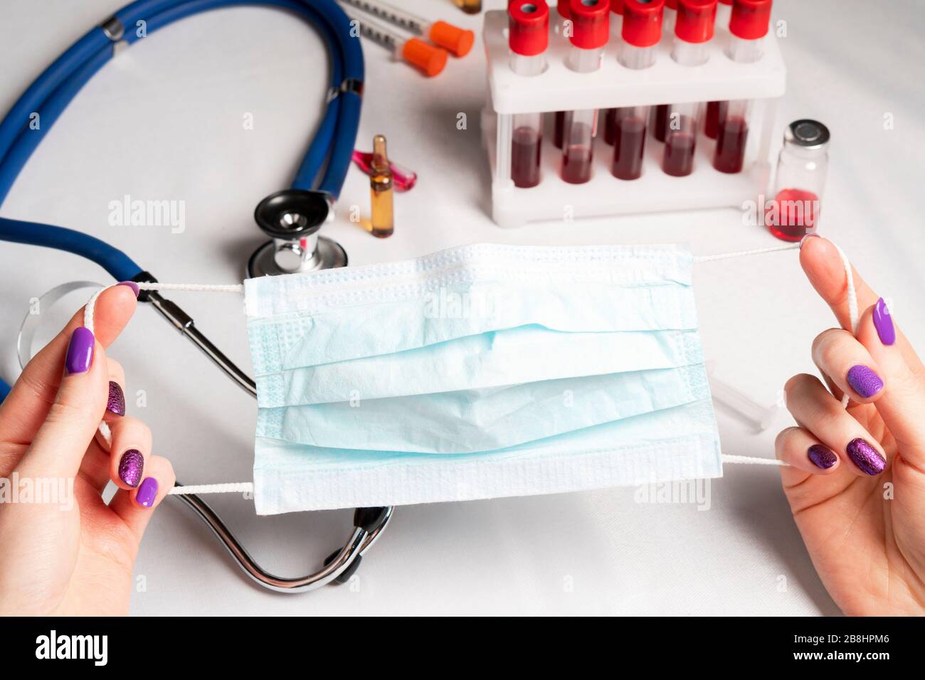 Breathing mask medical nurse hi-res stock photography and images - Alamy