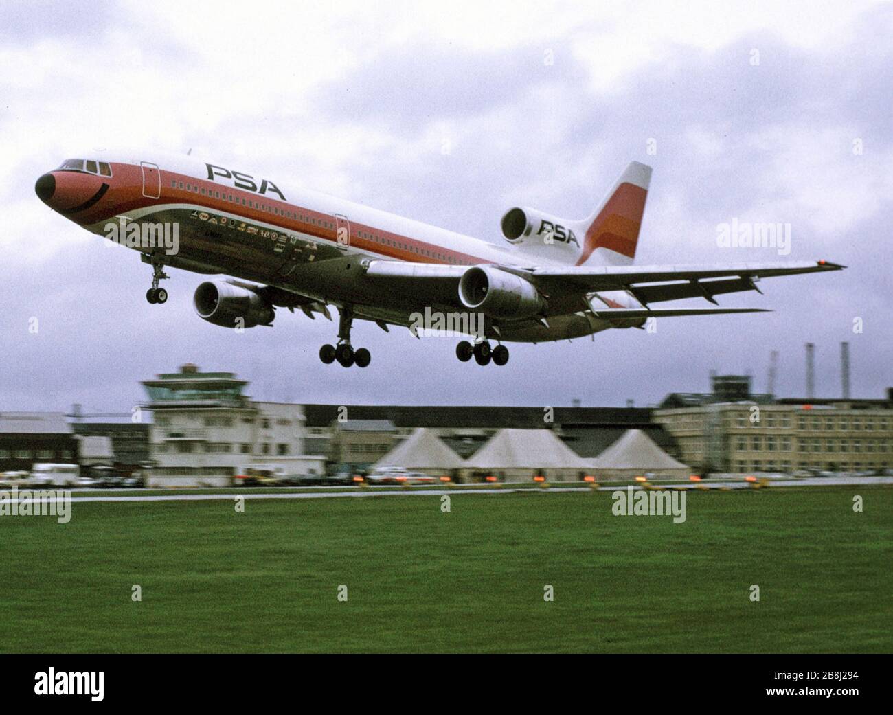 Lockheed l 1011 airliner hi-res stock photography and images