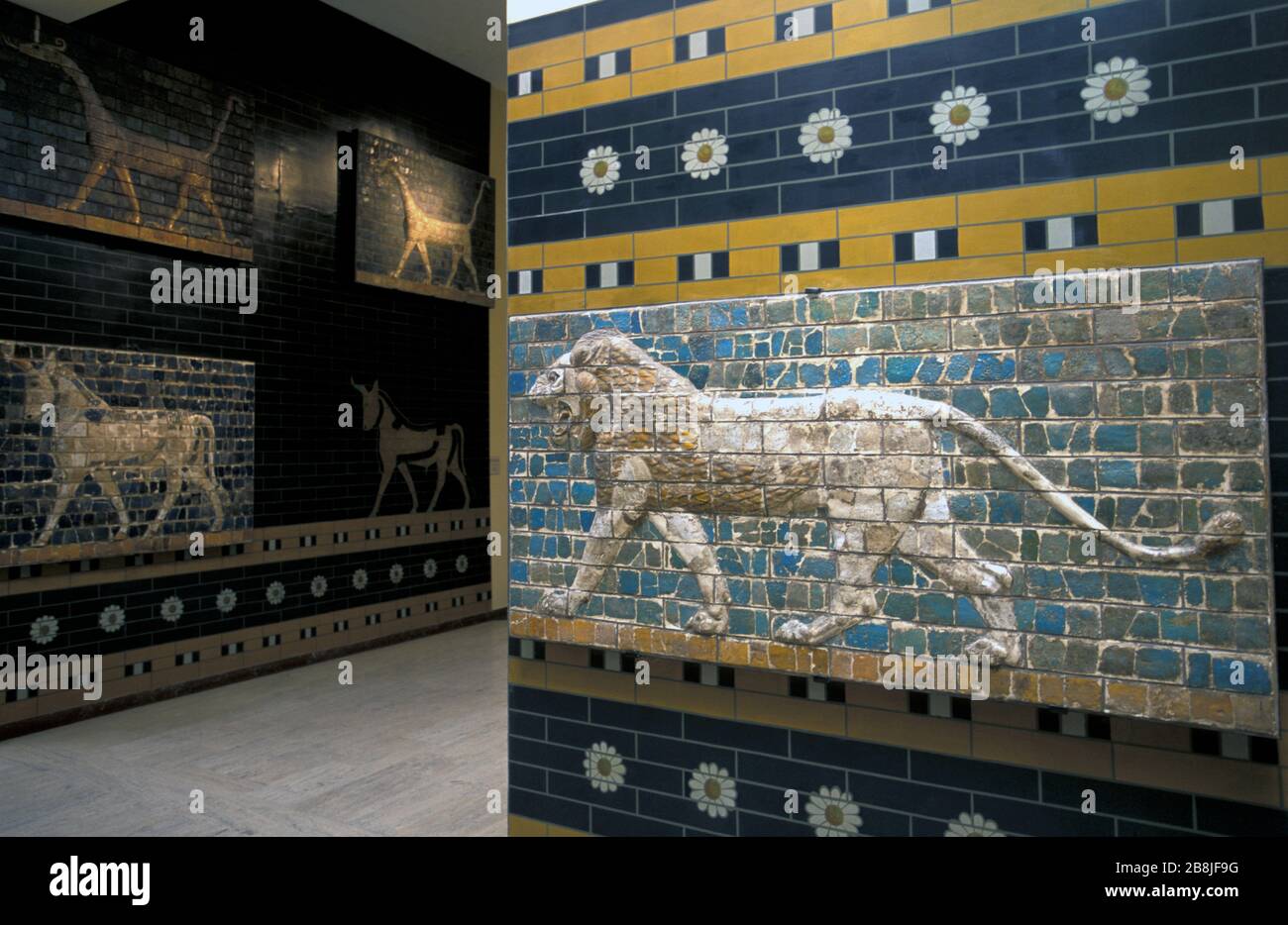 Lion fragment of the Babylonian Ishtar Gate, Istanbul Archaeological ...