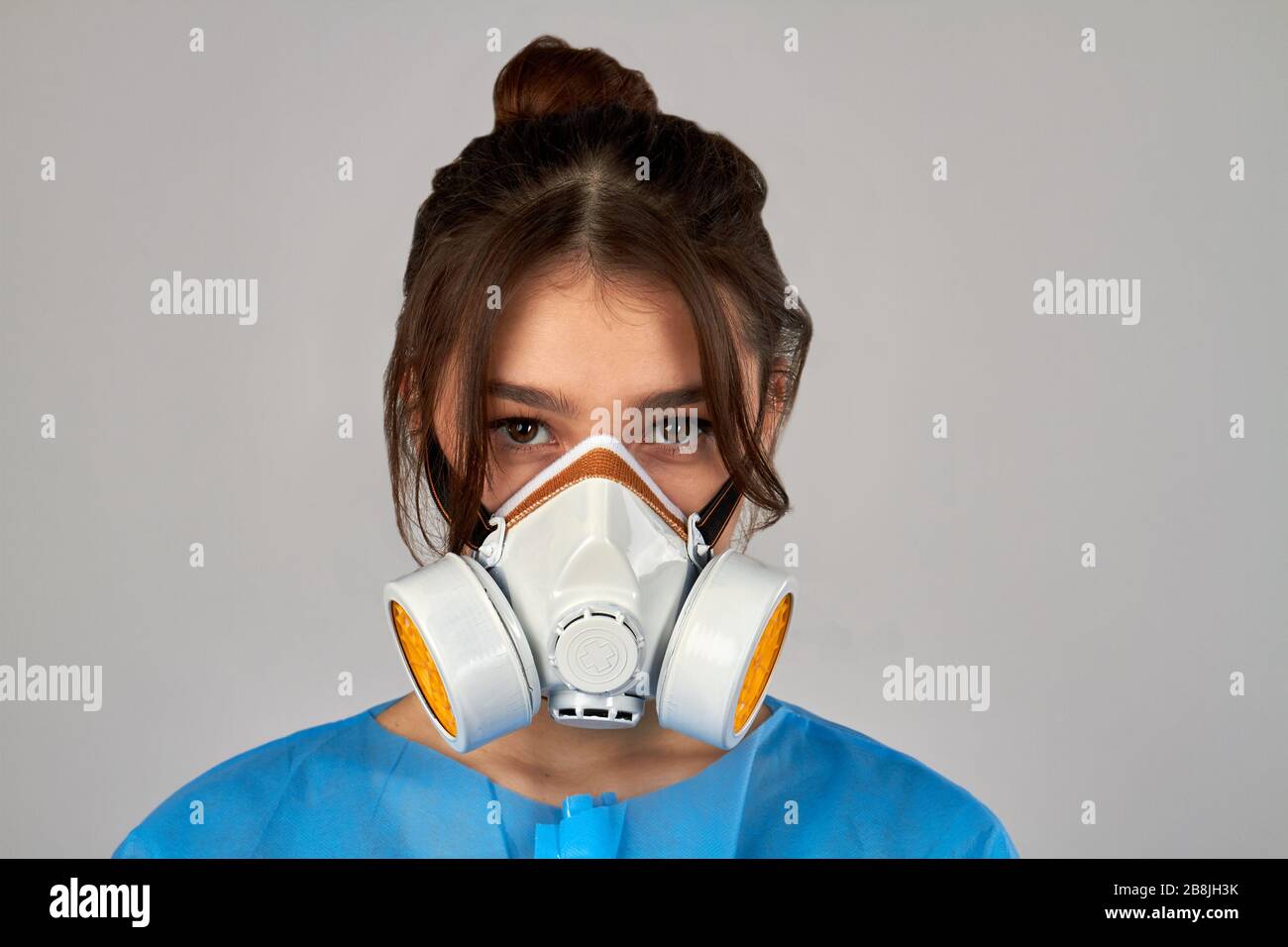 Woman wearing antivirus mask hi-res stock photography and images - Alamy