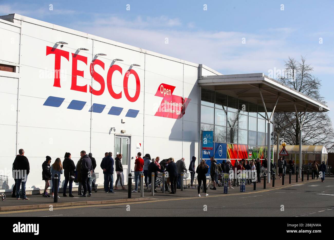 Tesco staff 2020 hires stock photography and images Alamy