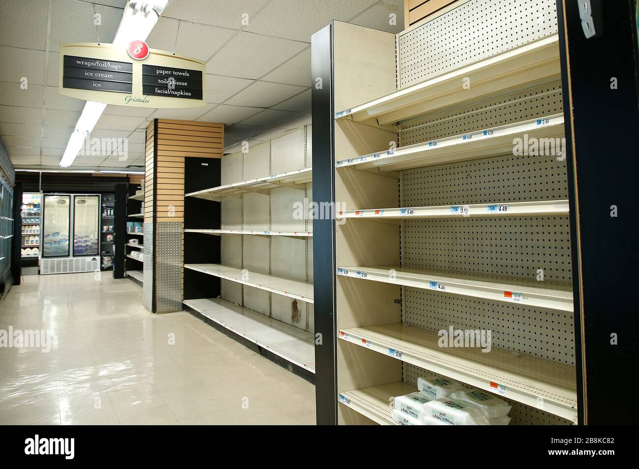 Empty supermarket shelves us hires stock photography and images Alamy