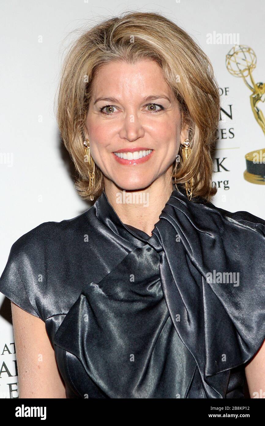 New York, NY, USA. 18 April, 2010. Paula Zahn at the 53rd annual New ...