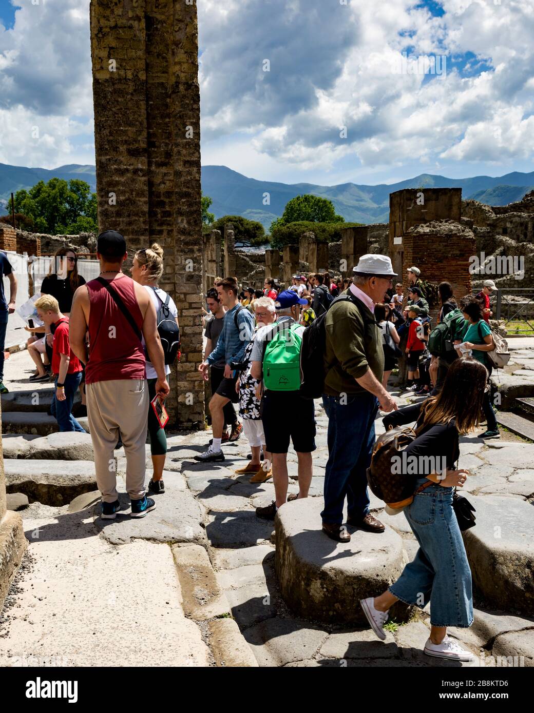 Column columns pillar pillars roman pompeii rome ruins hi-res stock ...