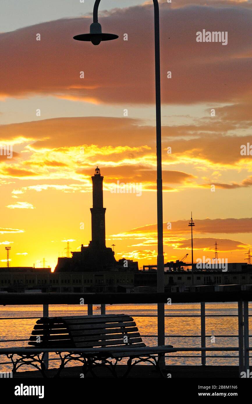 La Lanterna lighthouse, sunset, Genoa, Ligury, Italy, Europe Stock Photo -  Alamy