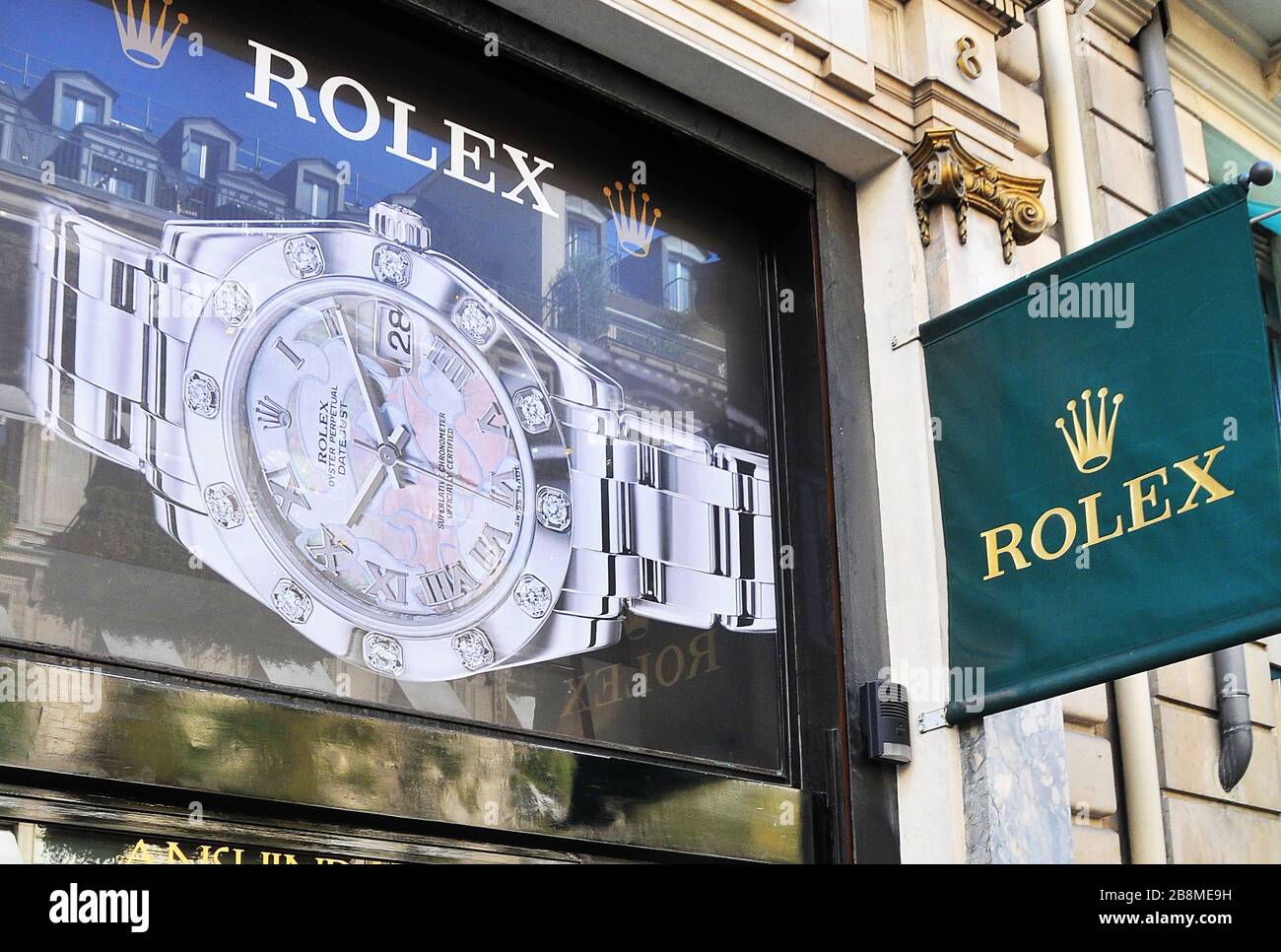 Rolex logo, Anshindo boutique , rue de la Paix Paris, France Stock Photo
