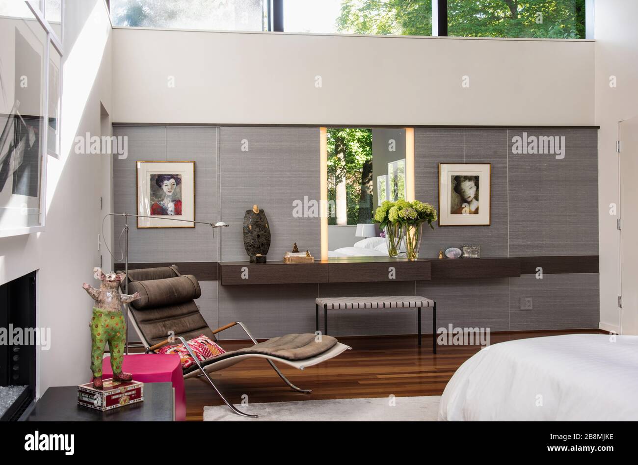 Contemporary master bedroom Stock Photo