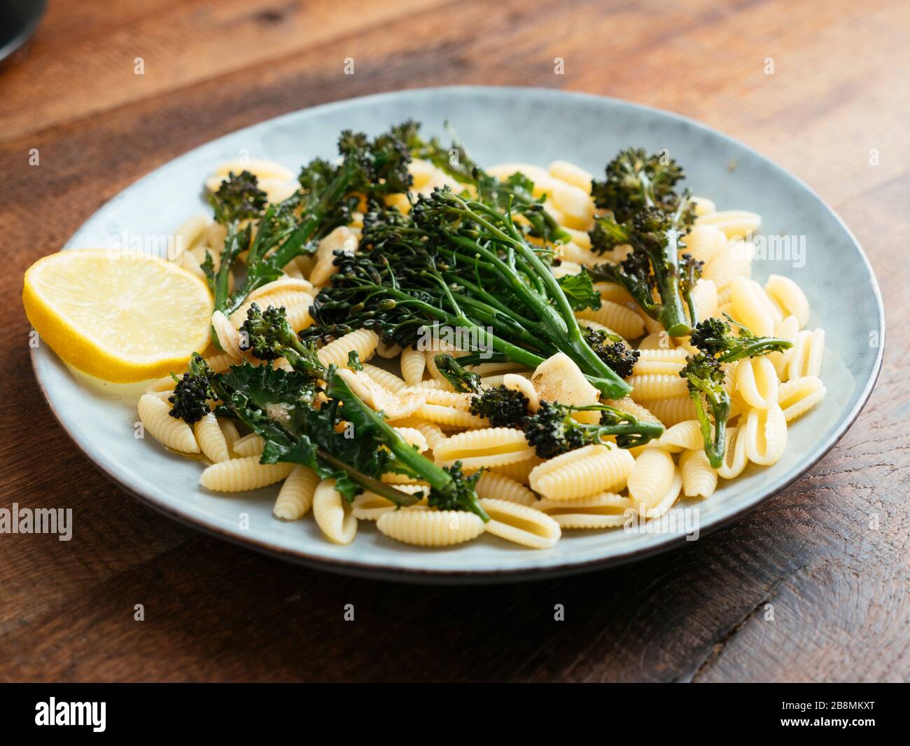 Purple Sprouting Broccoli on Pasta with Lemony Garlic Sauce Stock Photo Alamy