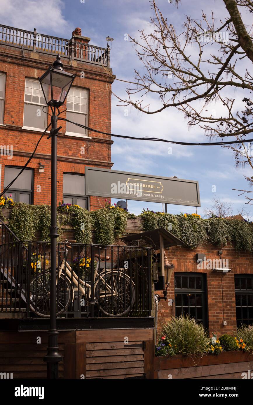 The crabtree hammersmith hires stock photography and images Alamy