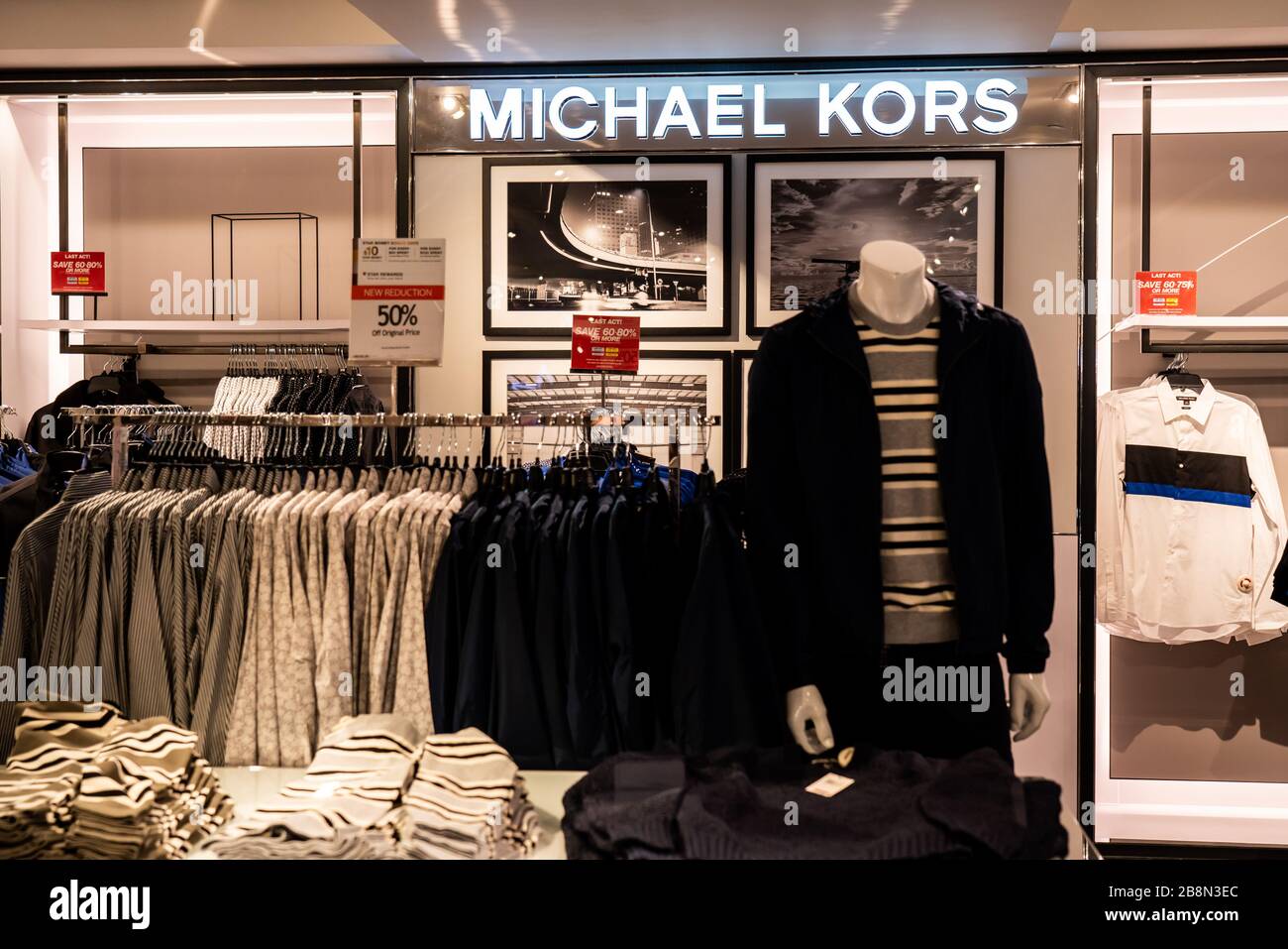 marmelade Ulydighed Tilintetgøre New York City, USA. 20th Feb, 2020. American fashion brand Michael Kors  stall seen in a