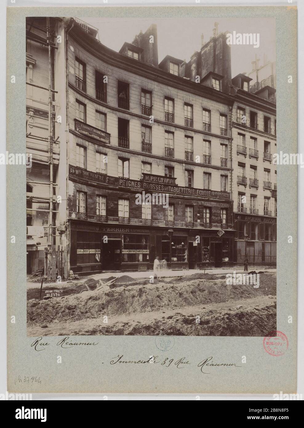BUILDING, 39 REAUMUR STREET, 2ND DISTRICT, PARIS Immeuble, 39 rue Réaumur. Paris (IIème arr.), 1898-1899. Union Photographique Française. Paris, musée Carnavalet. Stock Photo