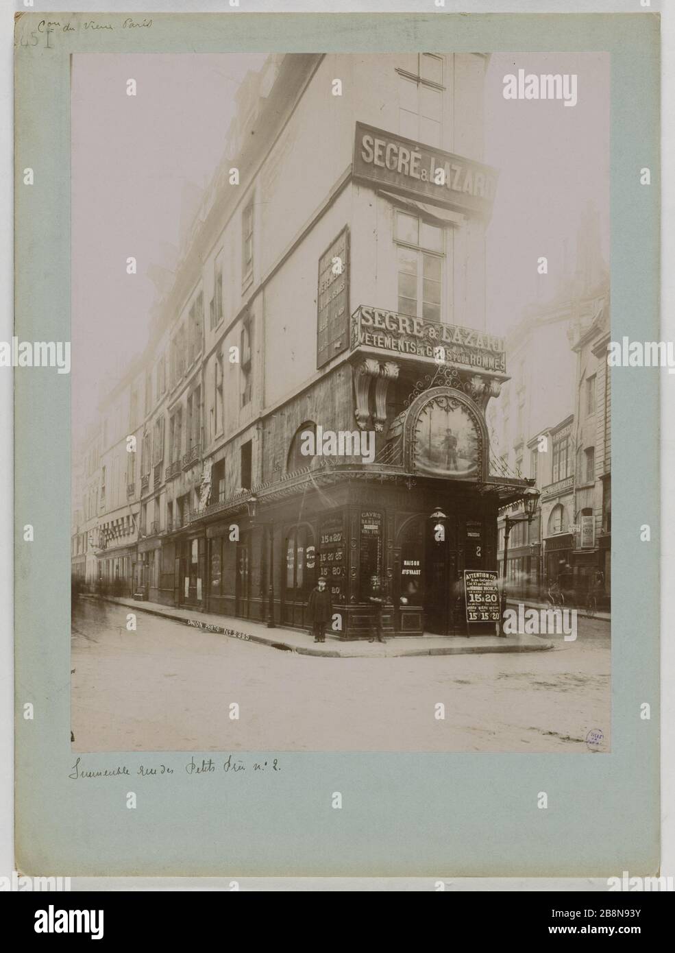 Building, 2 rue des Petits-Peres. Paris (II arr.) Immeuble, 2 rue des Petits-Pères. Paris (IIème arr.), 1898. Union Photographique Française. Paris, musée Carnavalet. Stock Photo
