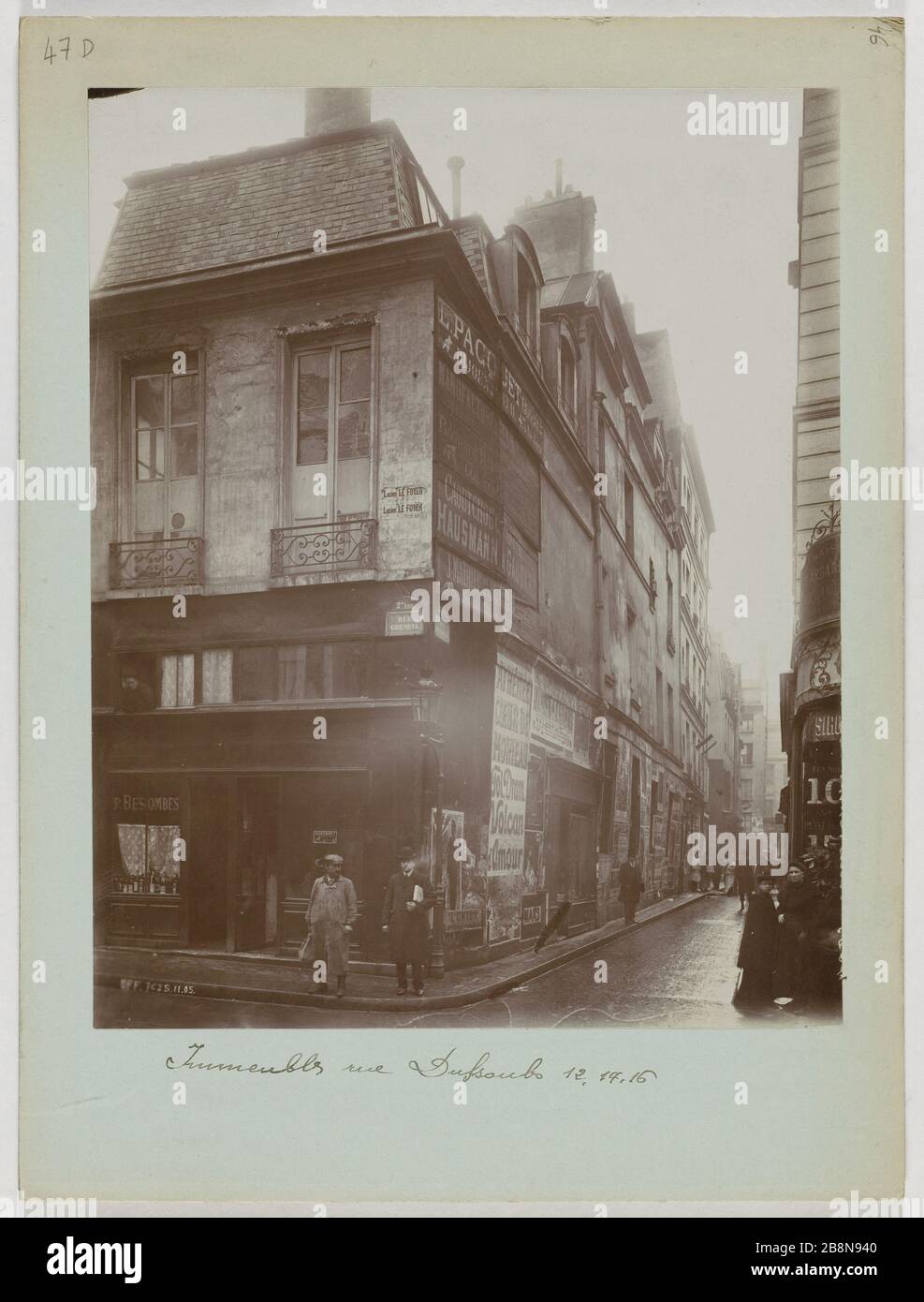 Buildings, 12-14-16 Dussoubs street. Paris (II arr.) Immeubles, 12-14-16 rue Dussoubs. Paris (IIème arr.), novembre 1905. Union Photographique Française. Paris, musée Carnavalet. Stock Photo