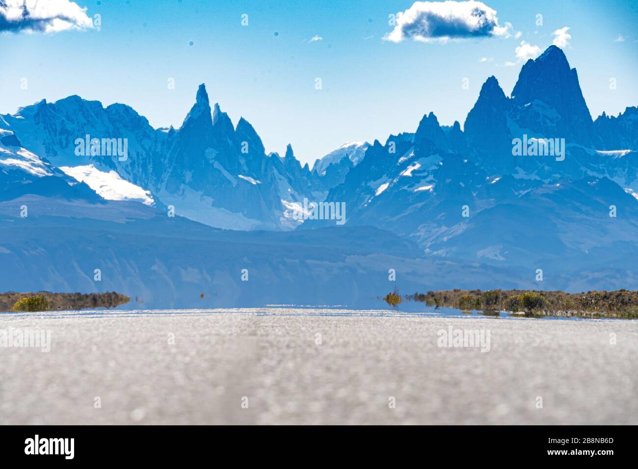 Walk into the mountains of Los Glaciares National Park Stock Photo - Alamy