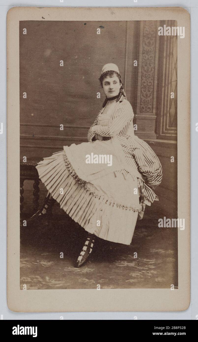 Portrait Of Augustine Alexandrine Toulet 1849 1931 Called Alice Regnault Actress Theater Between 1869 And 10 Portrait D Augustine Alexandrine Toulet 1849 1931 Dite Alice Regnault Actrice De Theatre Entre 1869 Et 10 Carte De Visite Portrait Of Augustine Alexandrine Toulet 1849 1931 Called Alice Regnault Actress Theater Between 1869 And 10 Portrait D Augustine Alexandrine Toulet 1849 1931 Dite Alice Regnault Actrice De Theatre Entre 1869 Et 10 Carte De Visite