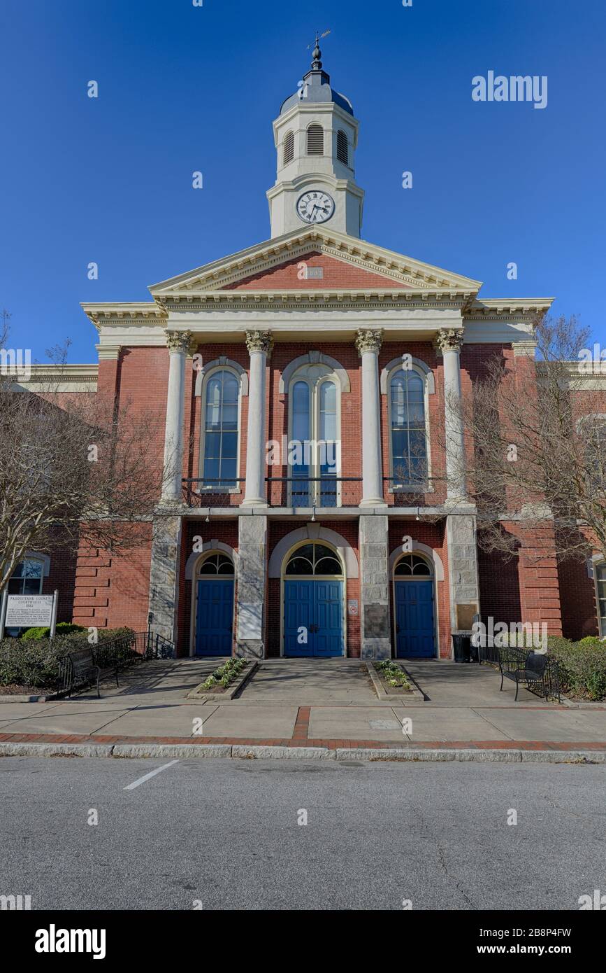 Pasquotank county court house hi res stock photography and images Alamy Pasquotank county court house hi res stock photography and images Alamy