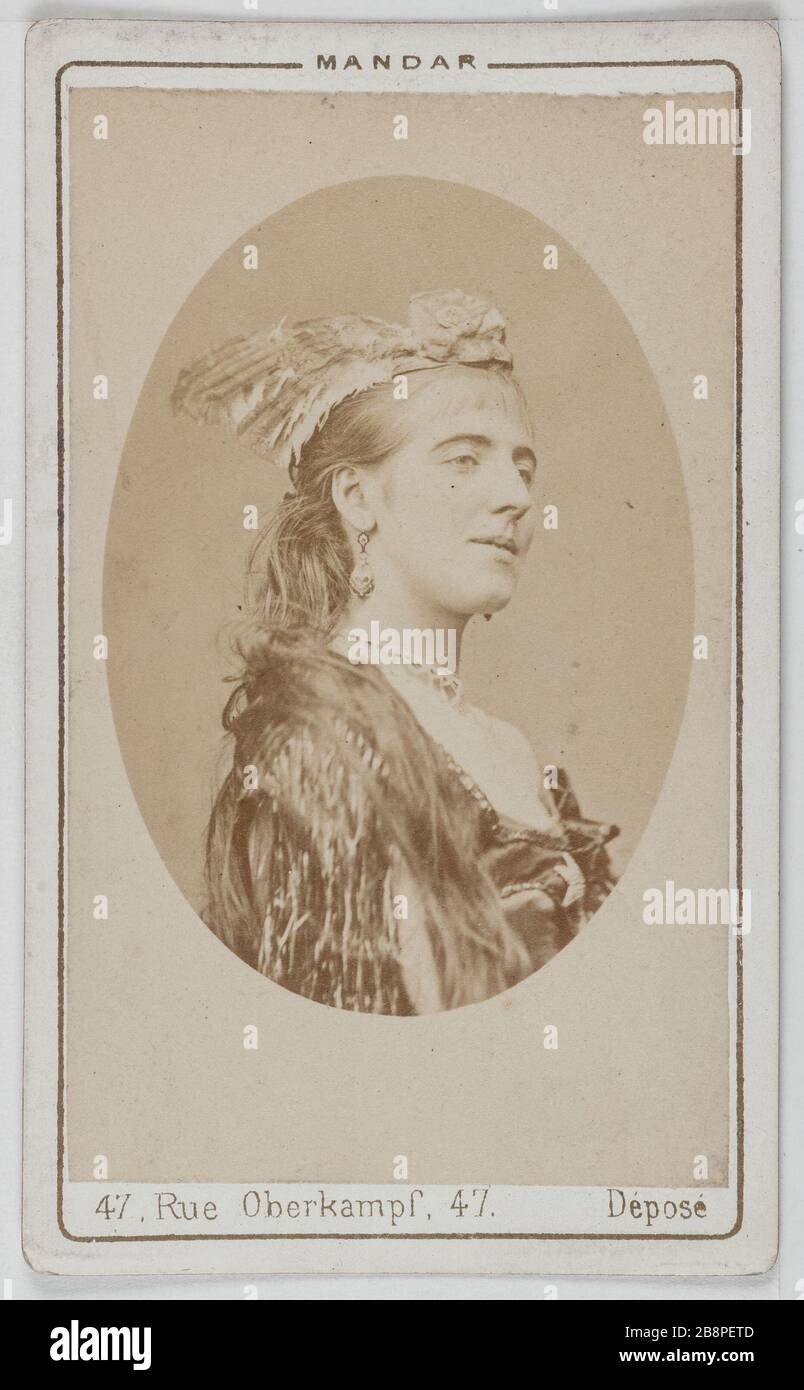 Portrait Of Olga Actress At The Theater Du Chatelet Mandar Monsieur Portrait D Olga Actrice Au Theatre Du Chatelet Carte De Visite Recto Tirage Sur Papier Albumine 1860 10 Paris Musee Carnavalet Stock Photo